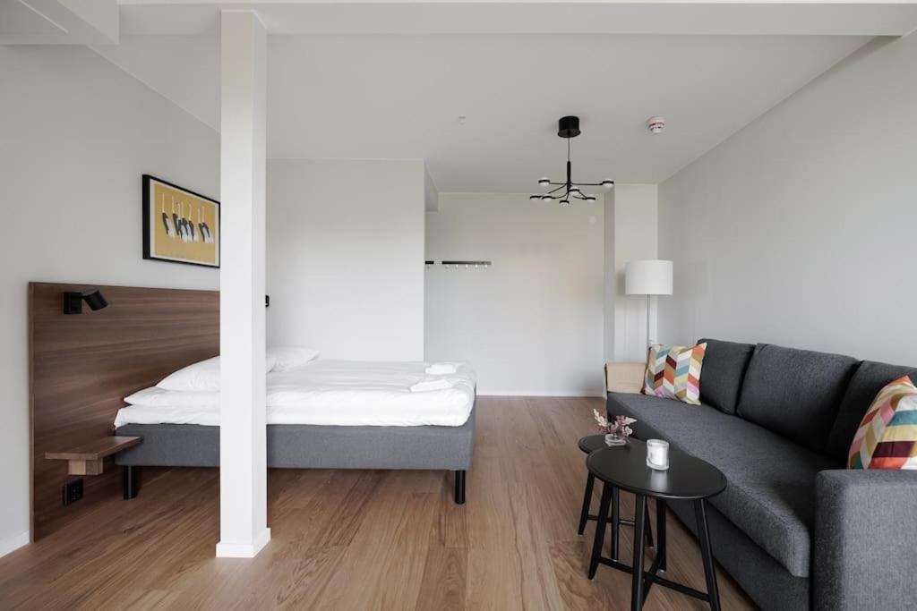 Brand New Studios Amidst Ancient Ruins Oasis Stockholm Bagian luar foto