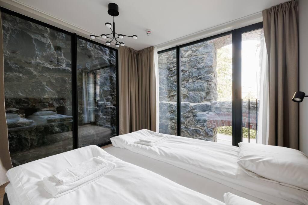 Brand New Studios Amidst Ancient Ruins Oasis Stockholm Bagian luar foto