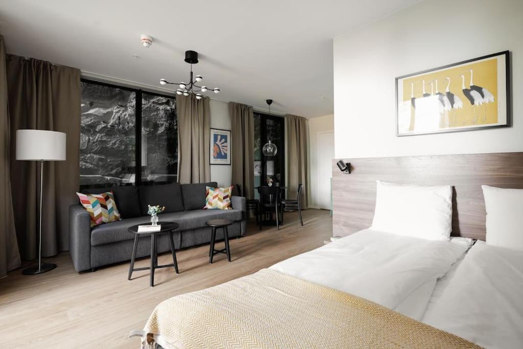 Brand New Studios Amidst Ancient Ruins Oasis Stockholm Bagian luar foto