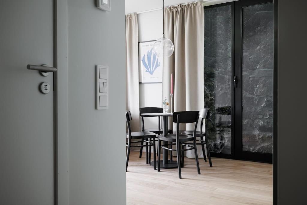 Brand New Studios Amidst Ancient Ruins Oasis Stockholm Bagian luar foto