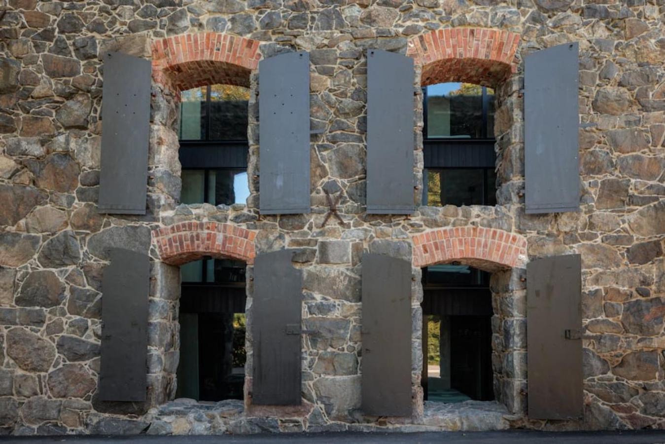 Brand New Studios Amidst Ancient Ruins Oasis Stockholm Bagian luar foto
